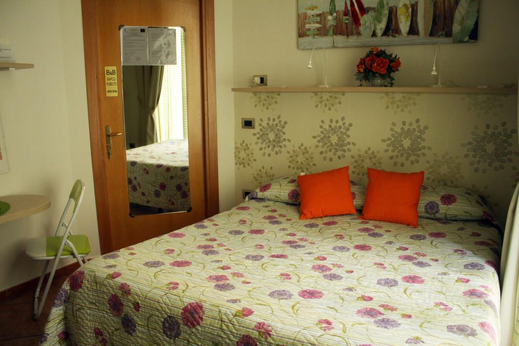 B&B Napoli Plebiscito Habitación foto